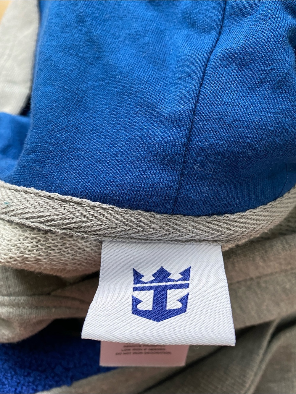 NWT! Royal Caribbean S Grey Hoodie with Blue Logo - Picture 10 of 11